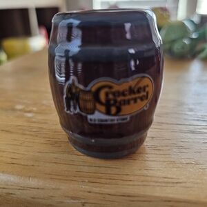 Cracker Barrel Barrel-Shaped Salt Shaker - Dark Brown